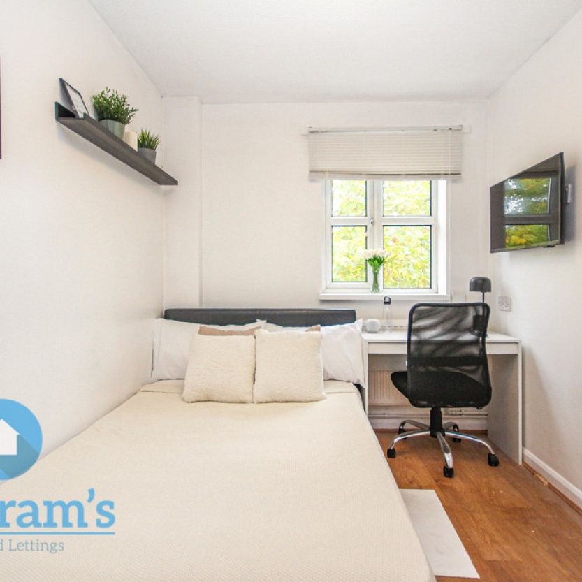 6 bed End Terraced House for Rent - Photo 1