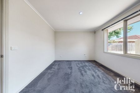 2/10 Denver Street, Bentleigh East - Photo 2