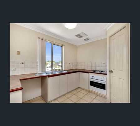 Unit 3/95 Harrison St, Rockingham, WA 6168 - Photo 3