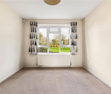 4 bedroom detached house to rent - Photo 3