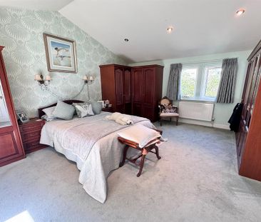 4 bedroom detached house to rent - Photo 4
