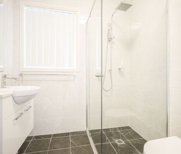 Stylish Granny Flat in Prime Carlingford Location - Walk to School,... - Photo 6