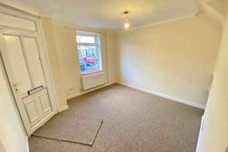 Helena Road, NORWICH - Photo 2