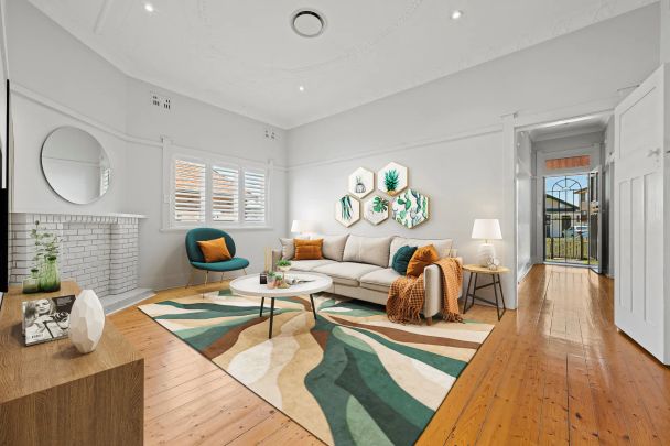 Charming family abode on 653 sqm block - Photo 1