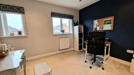 Old Station Close, Etwall, Derby, DE65 - Photo 2