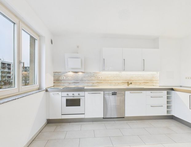 Lichterfüllte 4-Zimmer-Wohnung nahe dem Riemer See - Photo 1