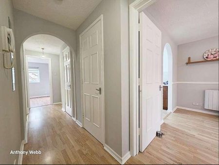 St. Pauls Rise, Tottenhall Road, N13 - Photo 2