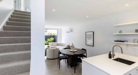 Contemporary Urban Living in the Heart of St Albans - Photo 2