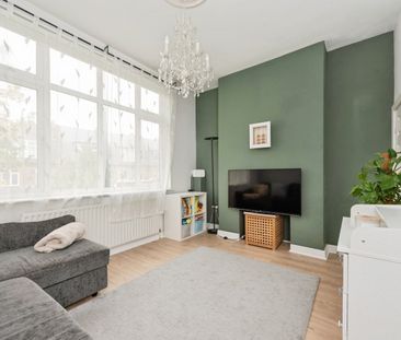 2 Bed Maisonette, Upper Richmond Road West, SW14 - Photo 2