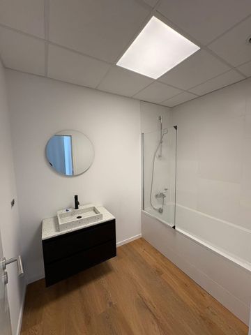 appartement 2 chambres entièrement remis à neuf à 6000 Charleroi - Foto 5