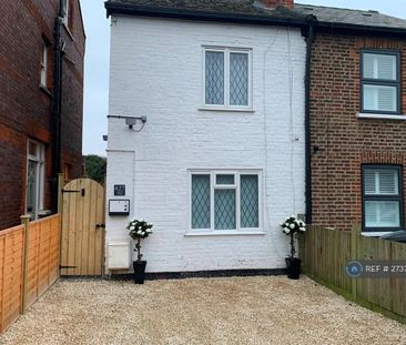 3 bedroom semi-detached house to rent - Photo 3