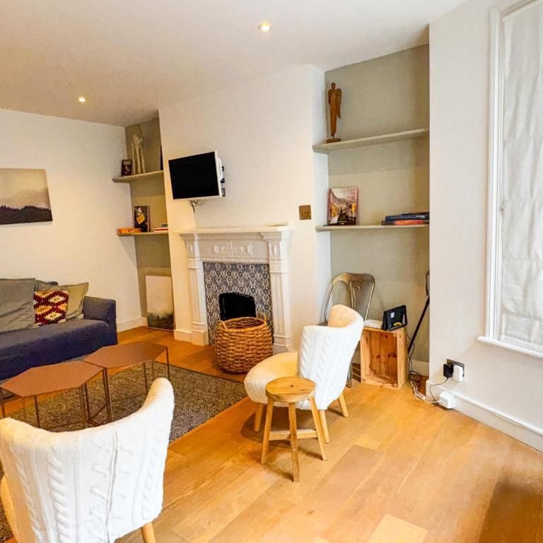 2 bedroom house to rent - Photo 1