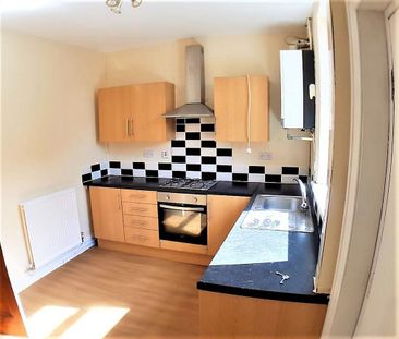 2 bedroom terraced house to rent - Photo 3