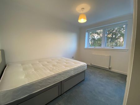 4 bedroom detached house to rent - Photo 4