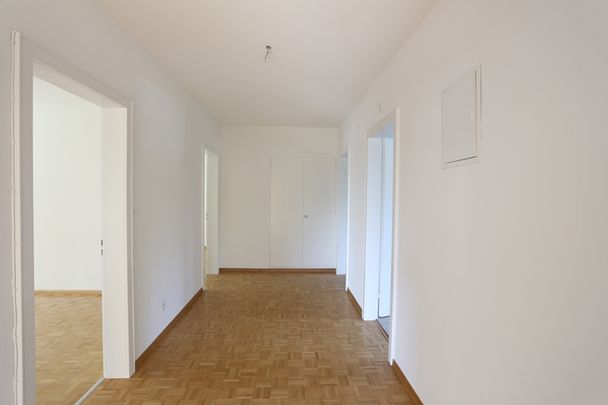 Wohnen im Grünen – grosszügige 4.5-Zimmerwohnung in Riehen - Photo 1