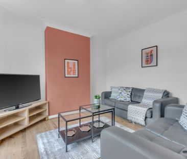 90 CHAPEL LANE Leeds - LS6 3BW - Photo 3