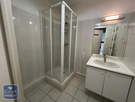 Location Appartement 2 pièces 43m² ST PANTALEON DE LARCHE 19600 - Photo 4