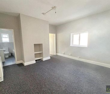 Studio to rent - Photo 6