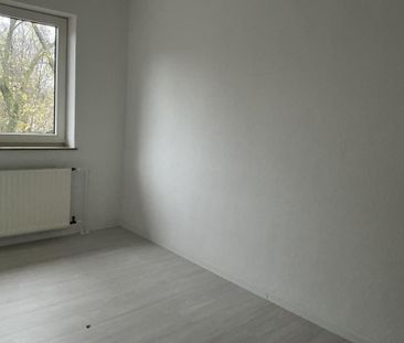 Einziehen und wohlfühlen // 3,5 Zimmer // Balkon // ab sofort bezug... - Photo 1
