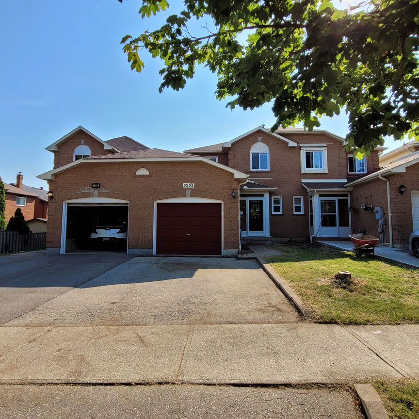 For Lease - 5232 Alicante Street, Mississauga, Ontario - Photo 1