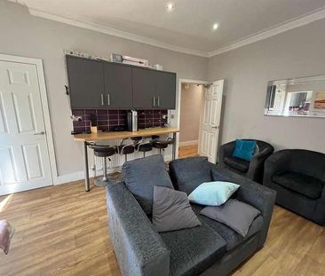 Hough Lane, LS13 - Photo 1