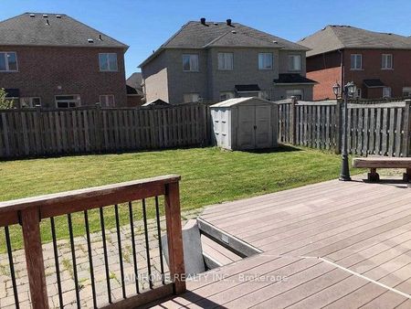 For Lease - 88 Castleview Crescent, Markham, Ontario - Photo 3
