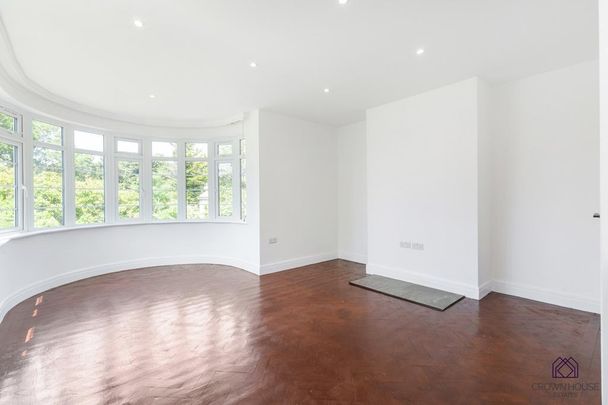 3 bedroom flat to rent - Photo 1