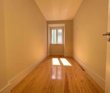 2 Bedroom Apartment, Graça, Lisboa - Photo 3