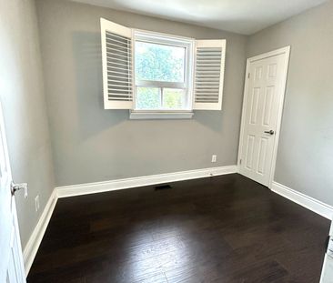 For Lease - 137 MANNING Avenue Unit# UPPER, Hamilton, Ontario - Photo 2