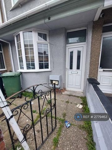 3 bedroom terraced house to rent - Photo 5