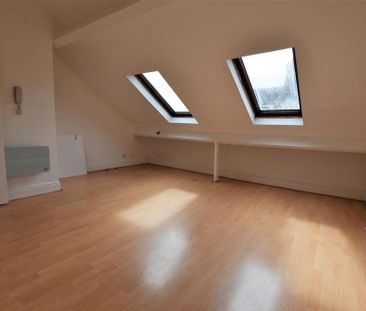 Studio to rent - Photo 6