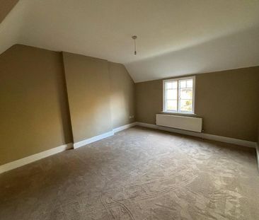 4 bedroom detached house to rent - Photo 4