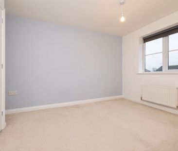 3 bedroom semi-detached house to rent - Photo 2