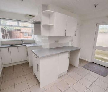 Station Road, Wraysbury, Staines-upon-thames, TW19 - Photo 3