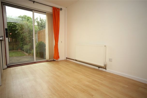 Stancombe Grove, - Photo 1
