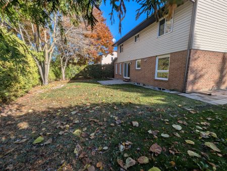 For Lease - 17 Mcclure Crescent, Kanata, Ontario - Photo 2