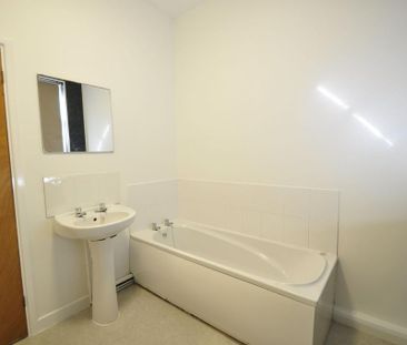 1 bedroom in a house share to rent - Photo 6