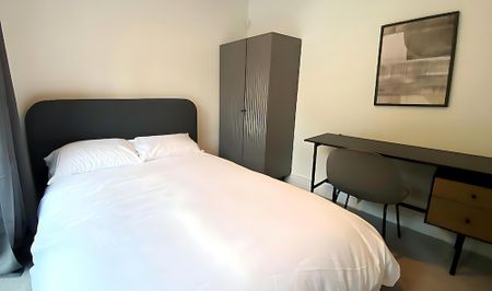 4 Bed Terraced House, Metchley Drive, B17 - Photo 5