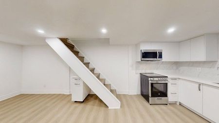 For Lease - 19 Hawthorne Road Unit# Lower, Toronto, Ontario - Photo 2