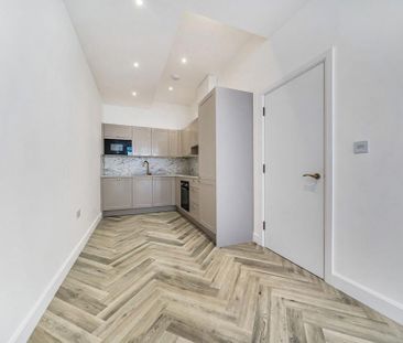 1 bedroom flat to rent - Photo 2