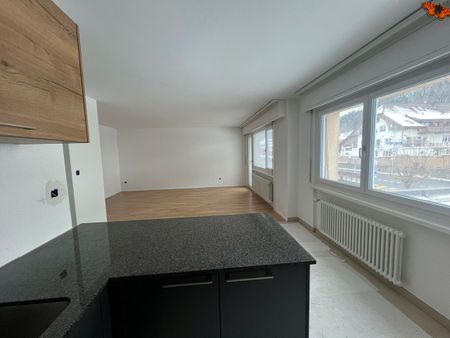 CHARMING 3½ ROOMS FULLY RENOVATED – Centre de la Roche - Photo 4