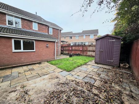 4 bedroom semi-detached house to rent - Photo 5