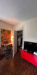 Sublet until mid November or Dec - Photo 4