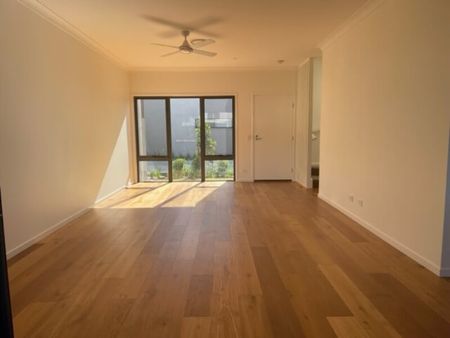 20 / 191 Marina Quays Boulevard, Hope Island - Photo 3