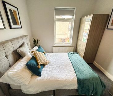 1 bedroom in a house share to rent - Photo 1