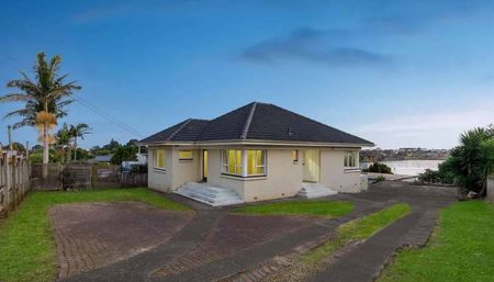 3 Bed 1 Bath with stunning view - Photo 5