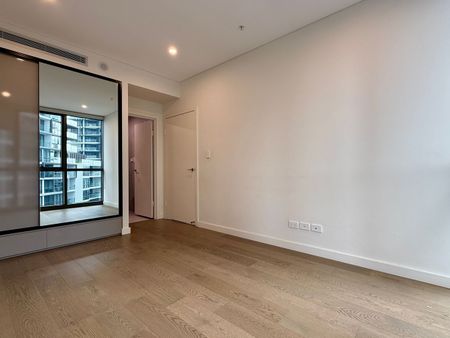 North East Facing Two Bedroom+ Study Room Apartment For lease - Photo 3