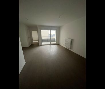 Location Appartement 2 pièces 50 m² MONNAIE - Photo 3