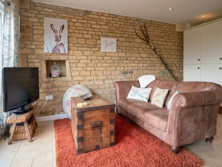 2 Upper Fields Farm, Moreton in Marsh, GL56 9AB, Moreton-In-Marsh - Photo 5