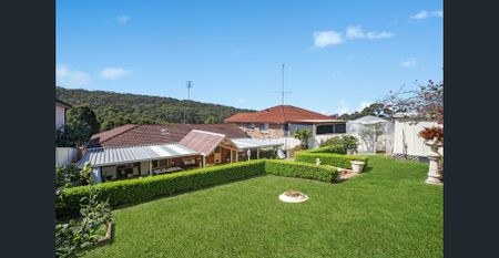 NEAT THREE BEDROOM HOME WITH HUGE ALFRESCO - Photo 5